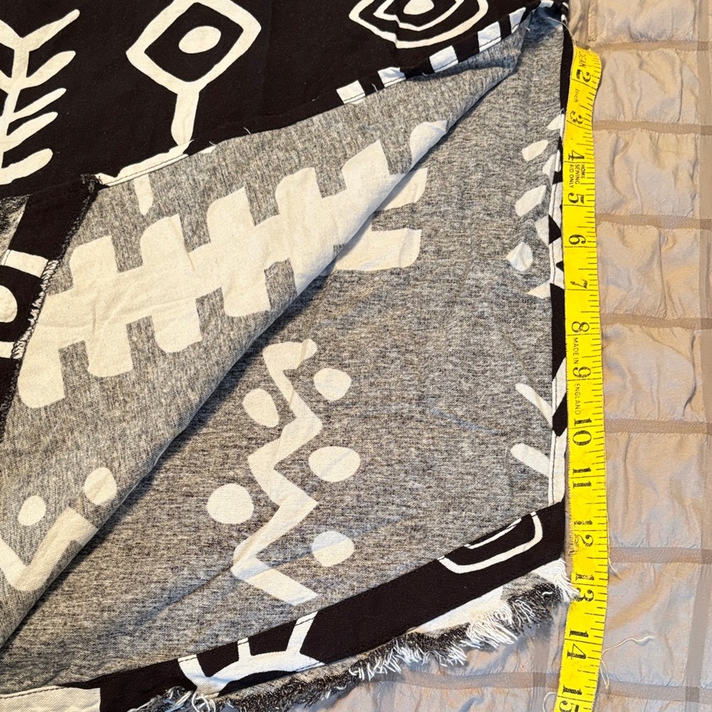 Fun Abstract Black and White Patterned Top - Picture 9 of 12